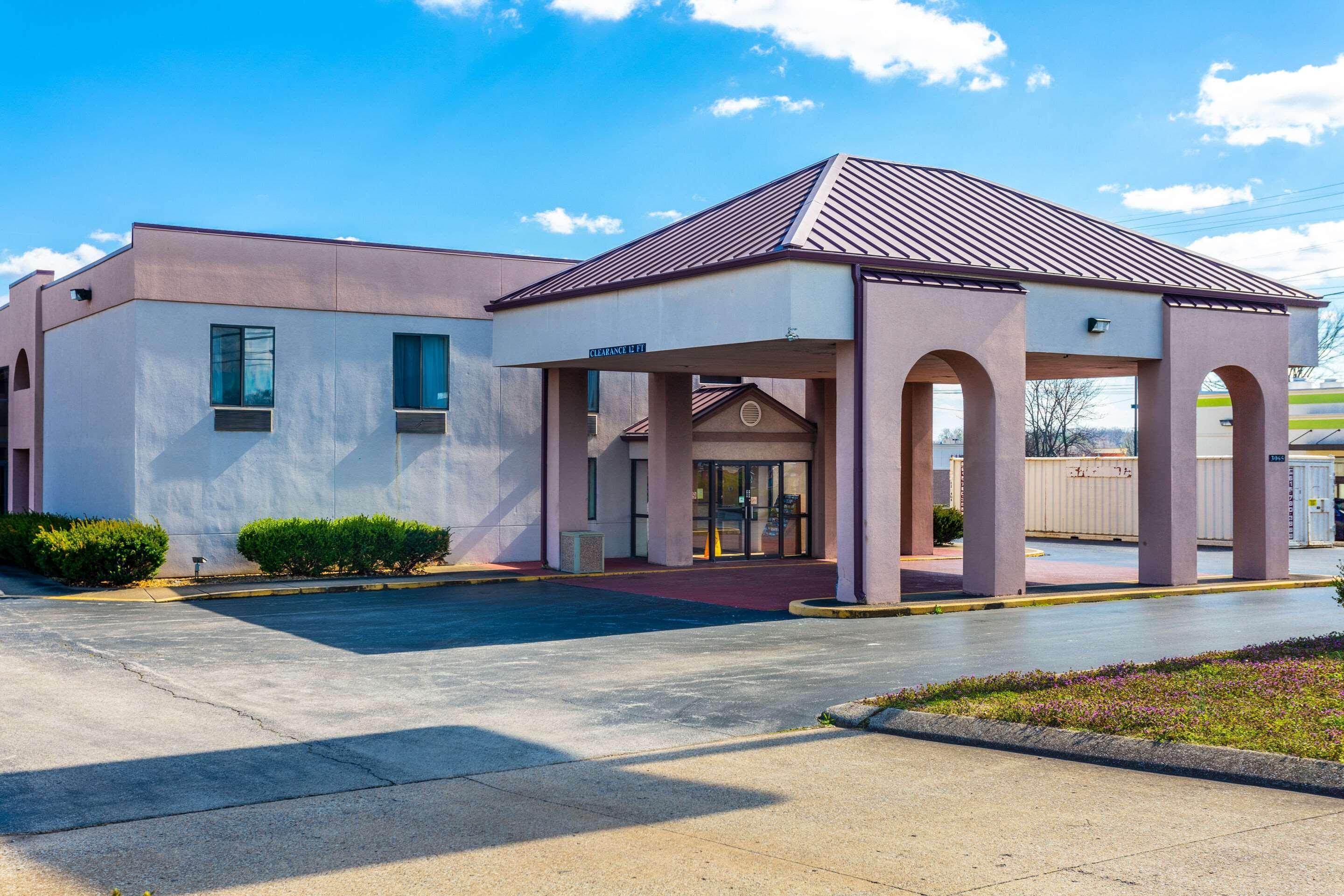 Econo Lodge & Suites Clarksville Exteriér fotografie