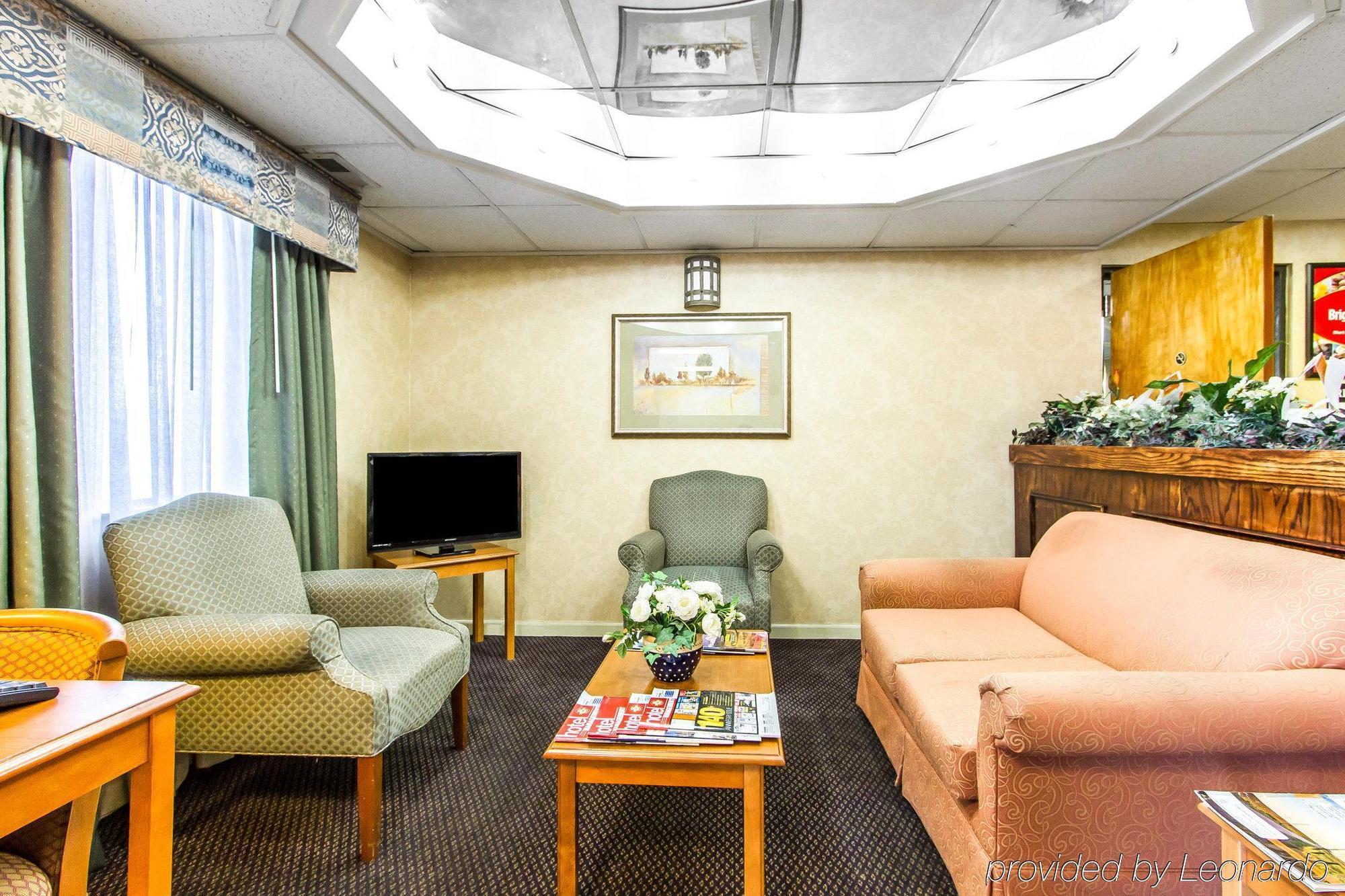 Econo Lodge & Suites Clarksville Exteriér fotografie
