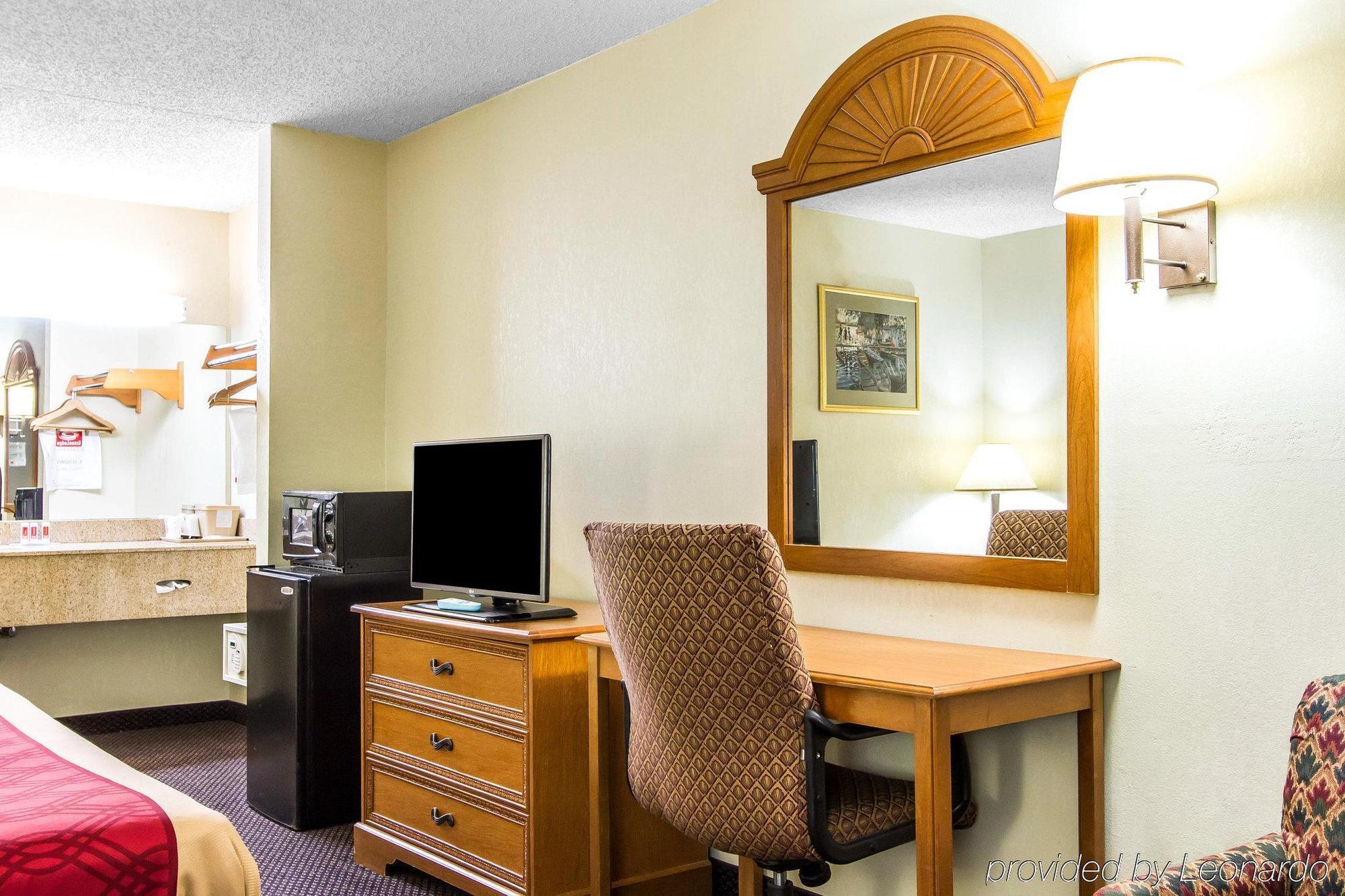 Econo Lodge & Suites Clarksville Exteriér fotografie
