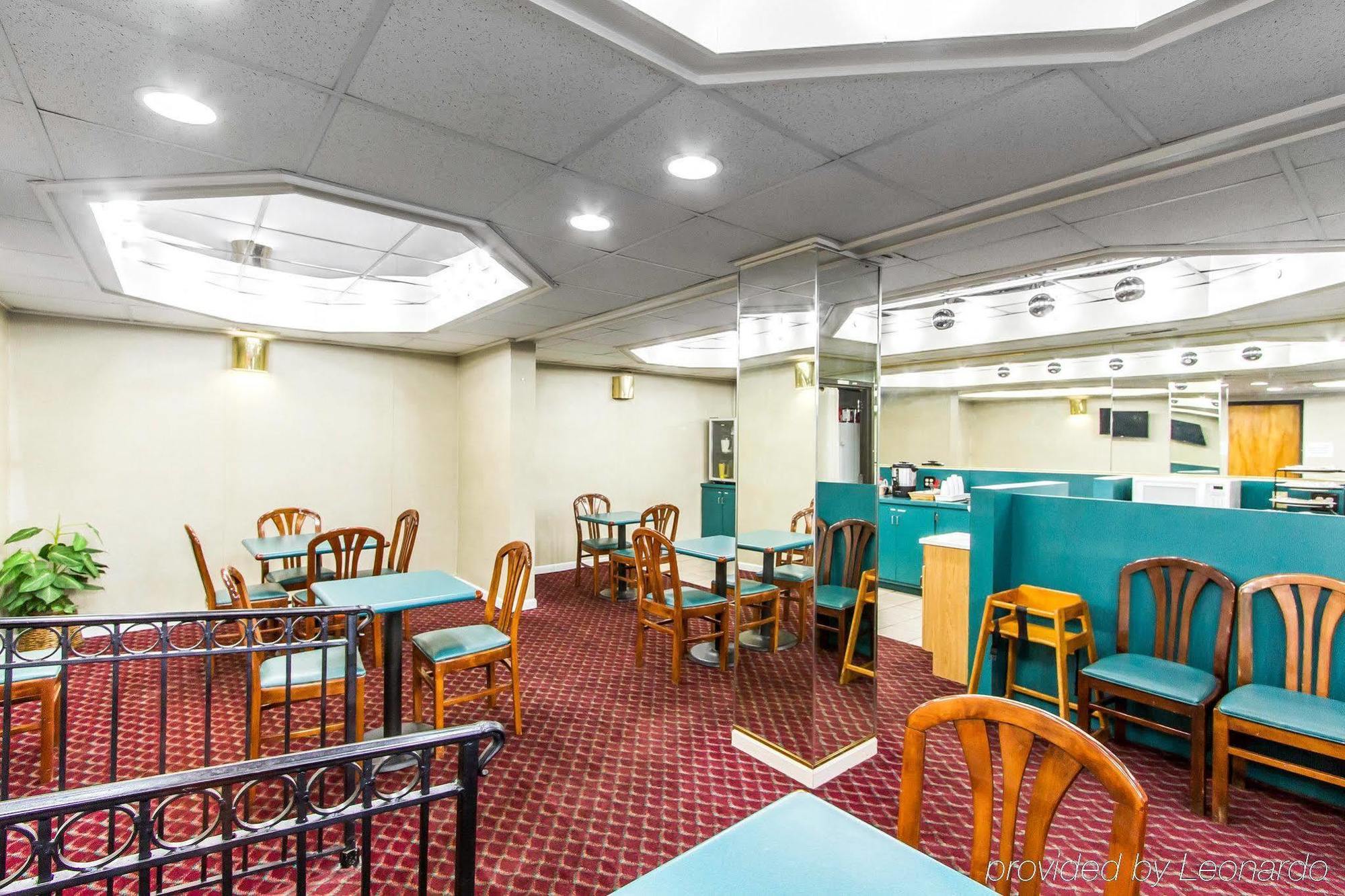 Econo Lodge & Suites Clarksville Exteriér fotografie