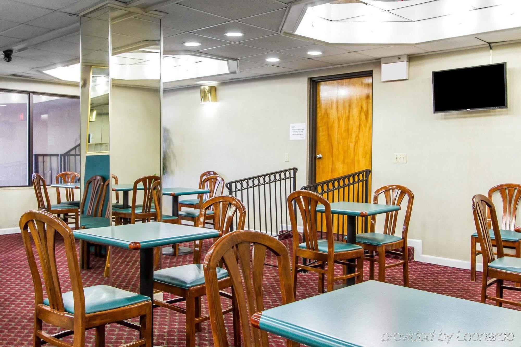 Econo Lodge & Suites Clarksville Exteriér fotografie
