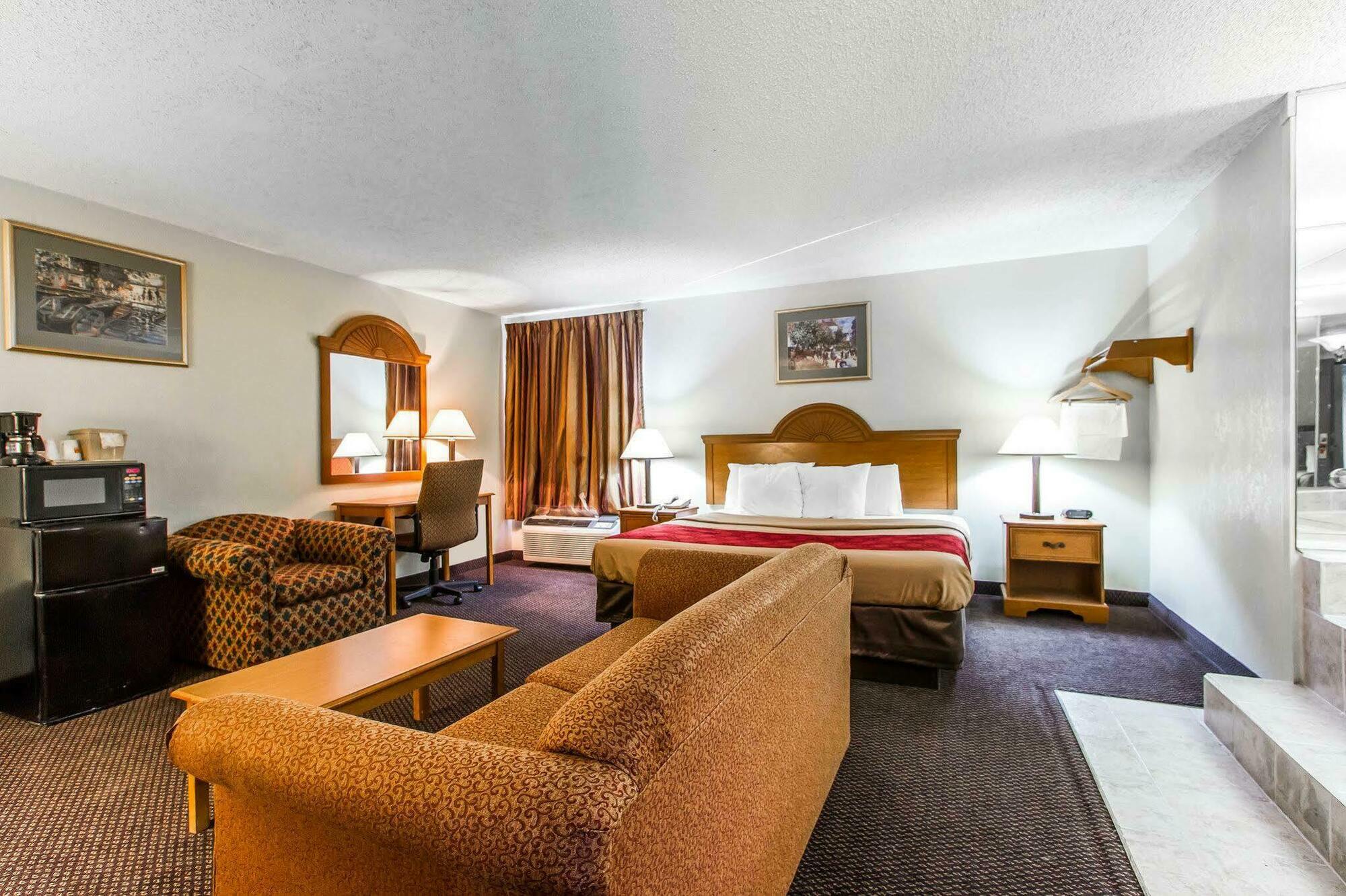 Econo Lodge & Suites Clarksville Exteriér fotografie